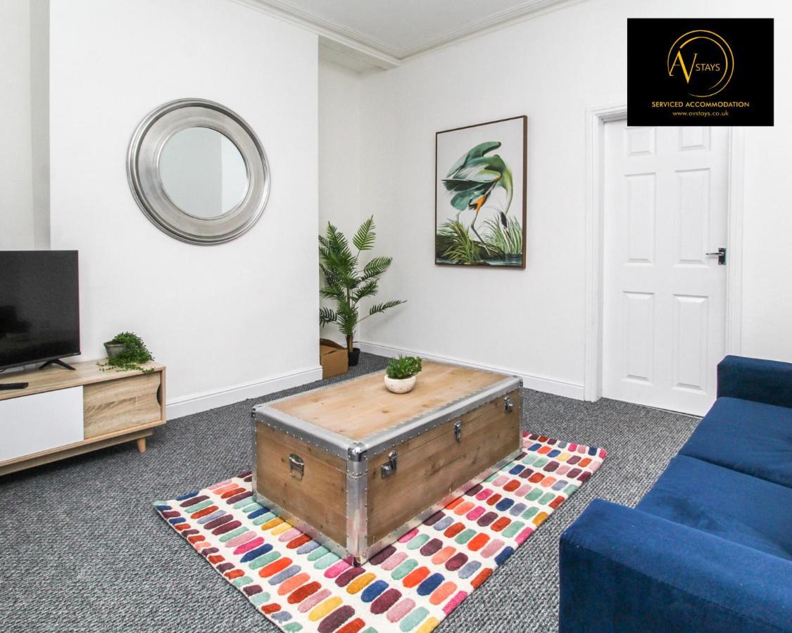 Modern House By Av Stays Short Lets & Serviced Accommodation St Helens St Helens  Exteriör bild
