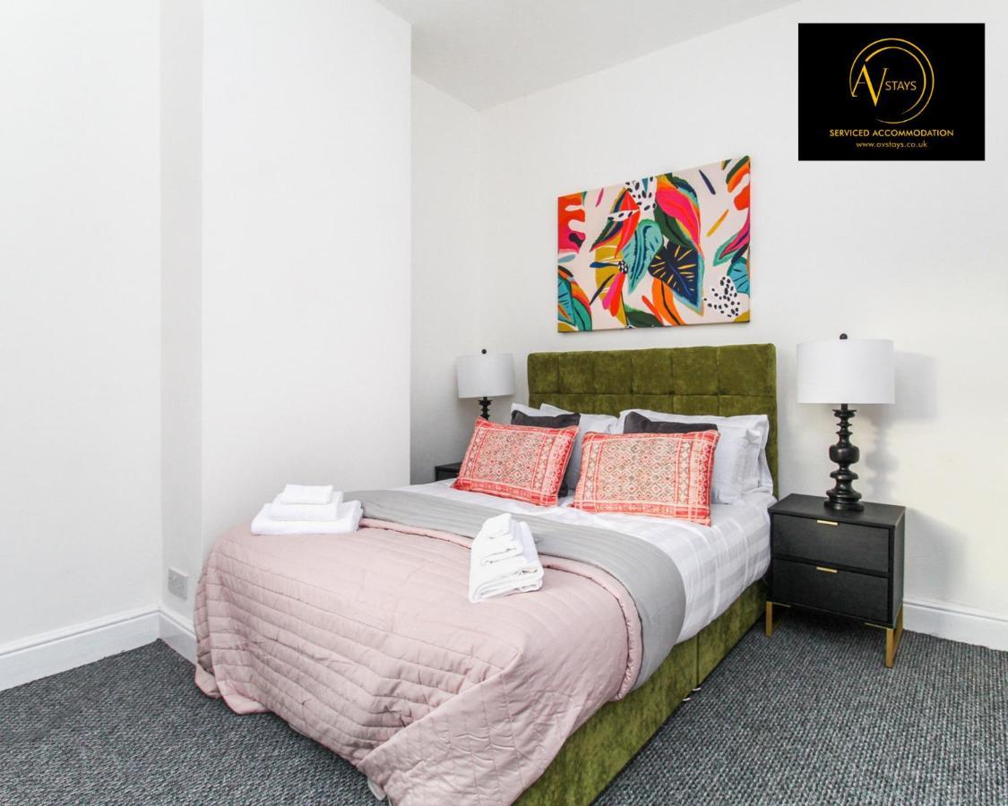 Modern House By Av Stays Short Lets & Serviced Accommodation St Helens St Helens  Exteriör bild